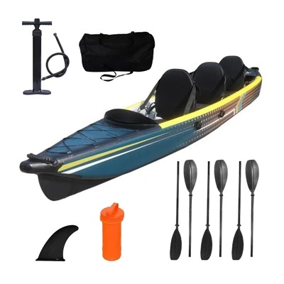 Kayak li jintefħu għal tliet persuni